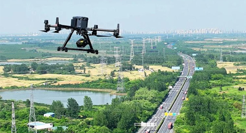 城市上空有了“空中交警” 无人机交通管理模式在深试行